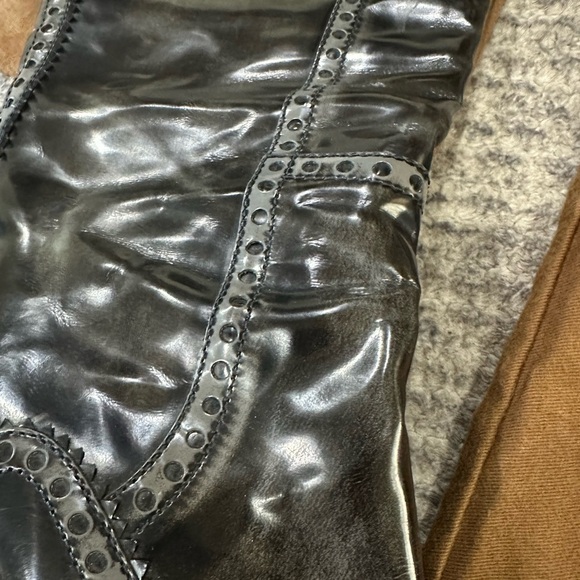 GUCCI GG BLACK/GRAY PATENT LEATHER BOOTS, SIZE 37.5 - Picture 13 of 14